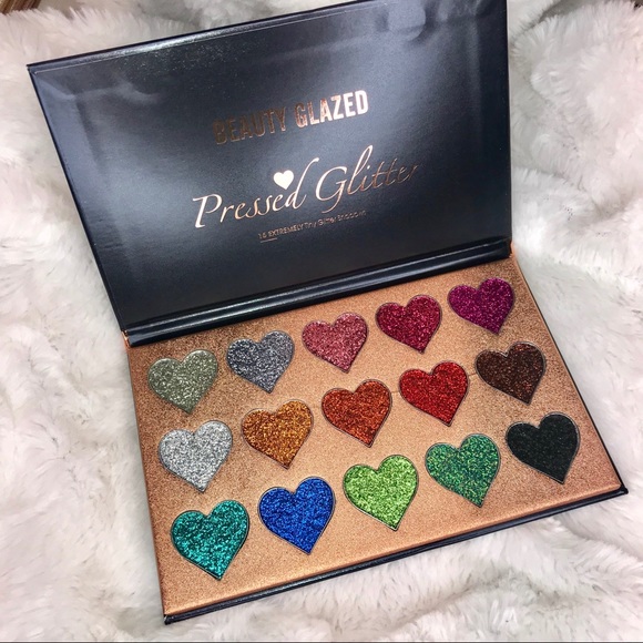 LAST ONE💕 New Beautiful glitter eyeshadow palette - Picture 3 of 8